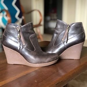 UGG Meredith Wedge Booties (7.5)